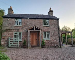 Symonds Yat Cottage